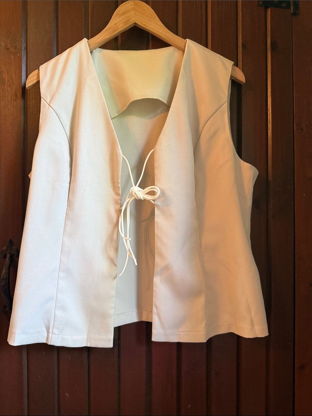 Cream Sleeveless Open Front Vest with Tie